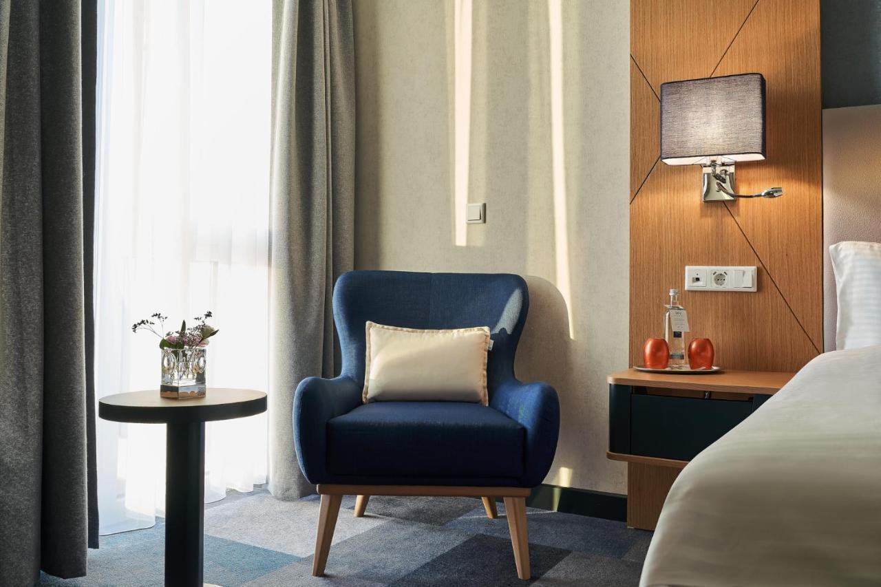 Wens Hotel Майнц Екстериор снимка