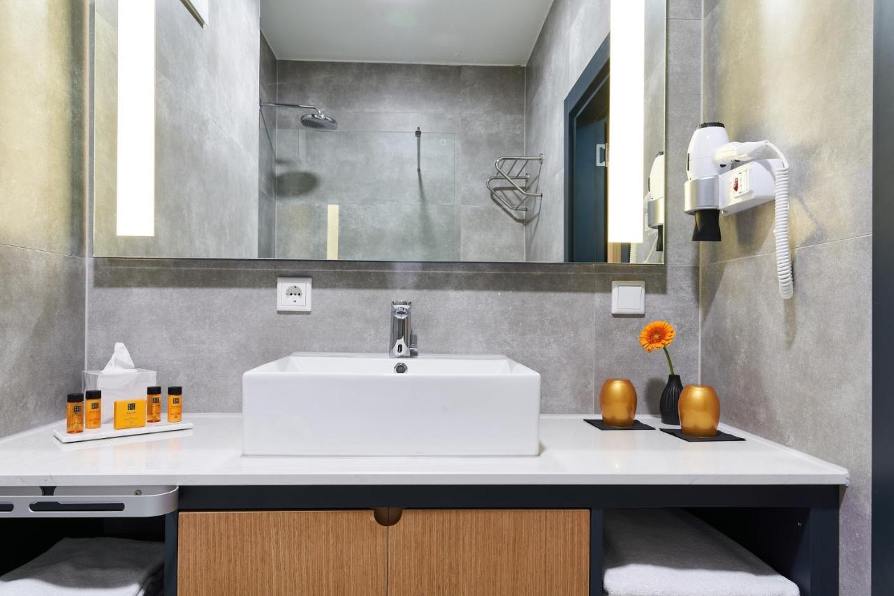 Wens Hotel Майнц Екстериор снимка